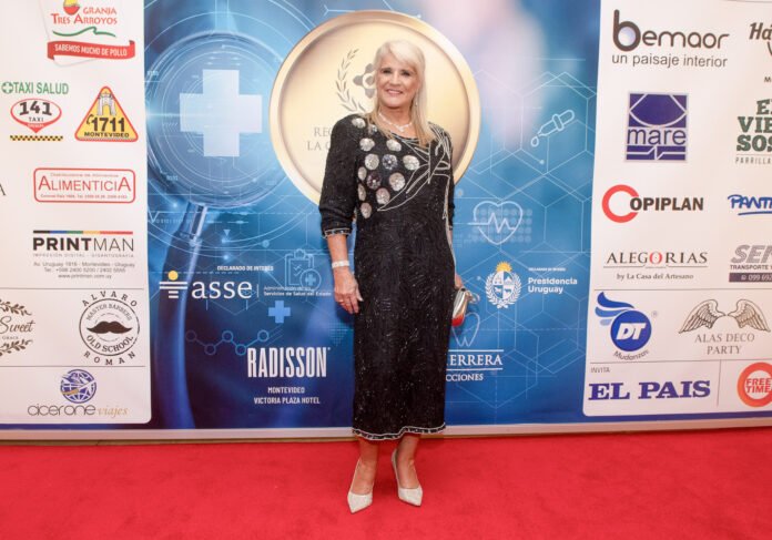 Virginia Moreira en evento de reconocimiento a la ciencia y a la salud del uruguay