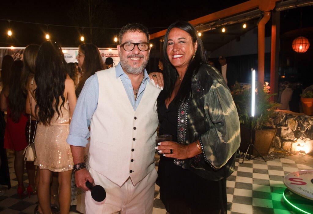 DRA MARIA NOEL REYES DE ARMONIZARTE ENE EN CENA DE FAMOSOS 3 de 71