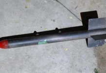 Una hurgadora encontró un cohete de munición militar en una volqueta de Pocitos: es un MK3 de 2.25 pulgadas