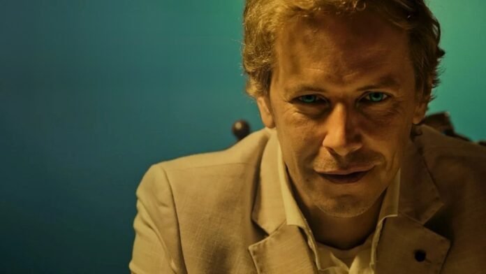 Augusto Gordillo como Matías en la película Carne