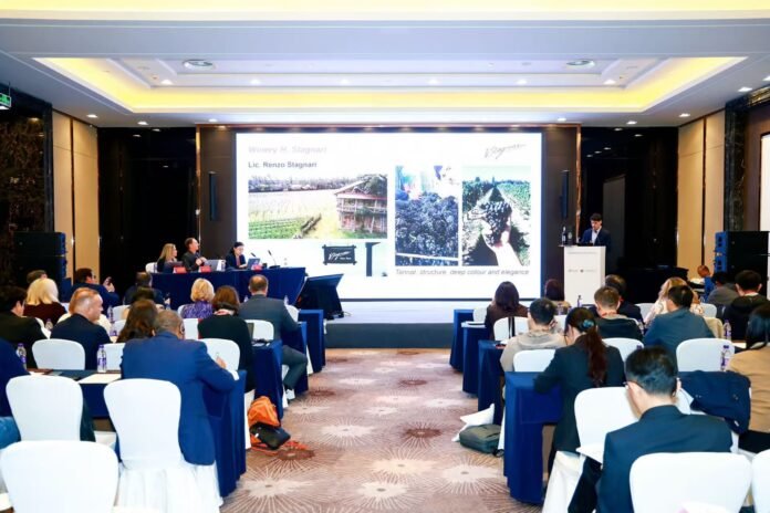 Renzo Stagnari presenta su técnica de maceración de 365 días en el Congreso Mundial de la OIV en China